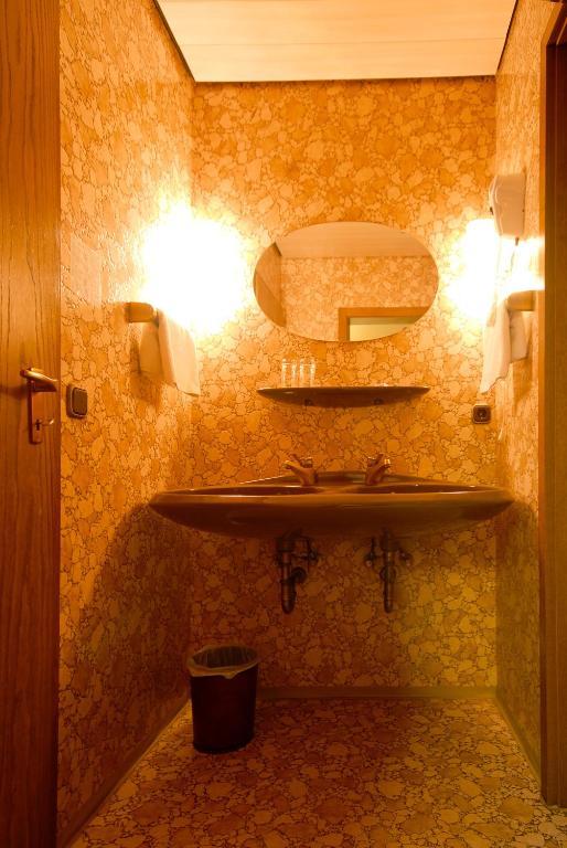 Hotel Gondel Altenkunstadt الغرفة الصورة